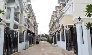 Nhà đất cỡ nhỏ tăng giá hàng trăm triệu đồng tại TP HCM