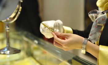 Thị trường vàng, USD cùng lặng sóng