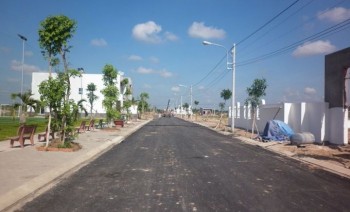 Vỡ nợ thanh lý gấp đất mặt tiền Đoàn Nguyễn Tuấn,6x20, giá 650tr, rào bao quanh sẵn, nở hậu