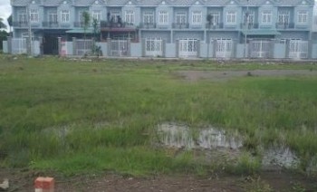 MỞ BÁN 5 CĂN NHÀ LIỀN KỀ ĐƯỜNG NGUYỄN HỮU TRÍ GIÁ 900 TRIỆU VÔ Ở NGAY